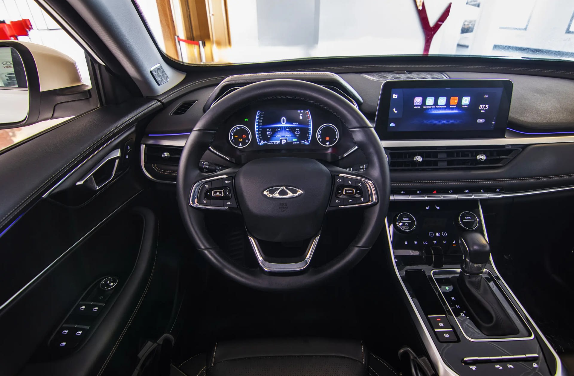 interieur tiggo 8